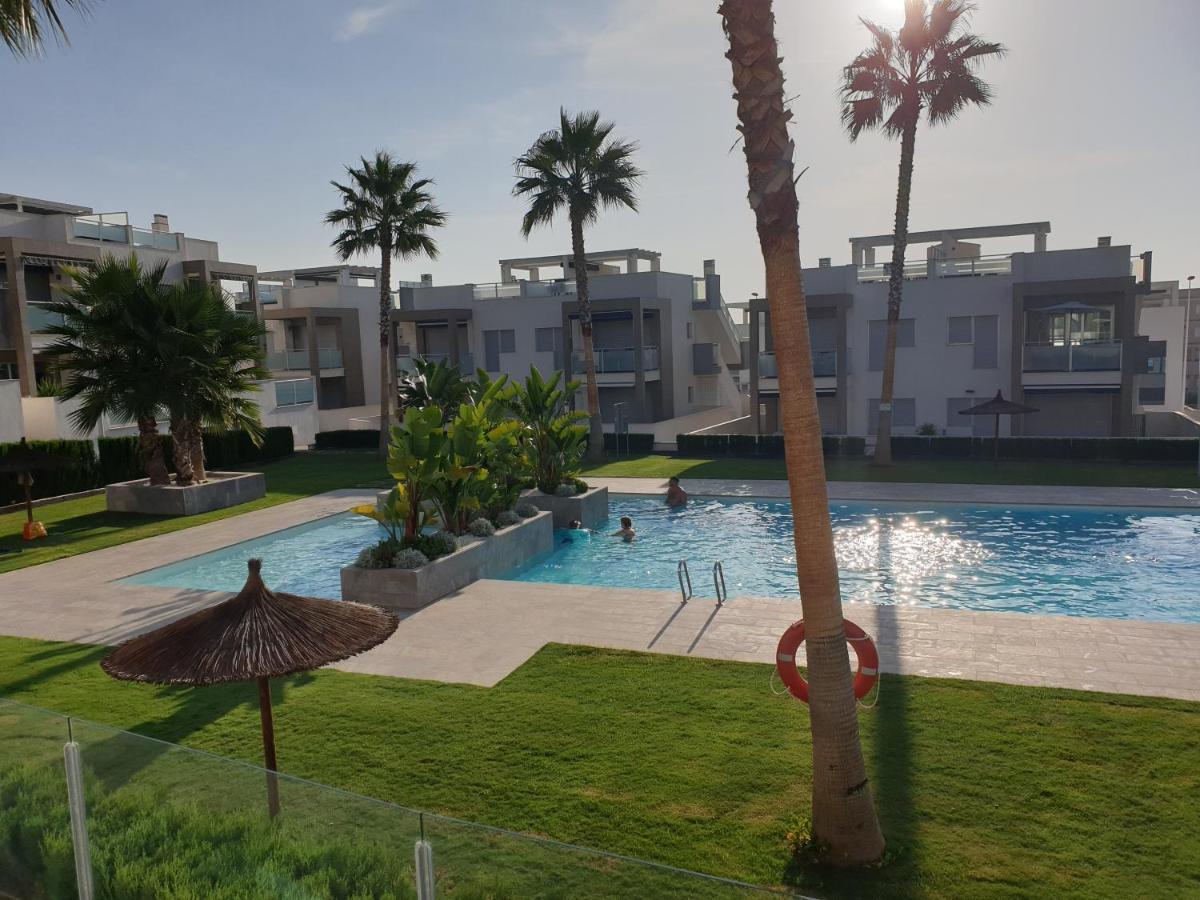 El Mirador Amelie Ground Floor Apartment In Torrevieja Punta Prima Wifi Pool And Close To Beach And Golf المظهر الخارجي الصورة