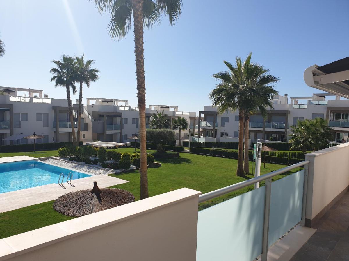 El Mirador Amelie Ground Floor Apartment In Torrevieja Punta Prima Wifi Pool And Close To Beach And Golf المظهر الخارجي الصورة